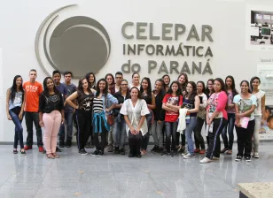 Alunos de Pinhais visitam a Celepar