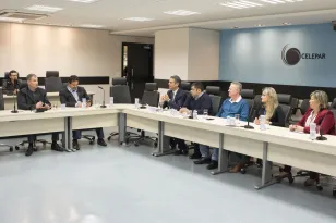 Equipe da Secretaria do Meio Ambiente e Recursos Hídricos conhecem os projetos e os sistemas de inteligência desenvolvidos pela Celepar