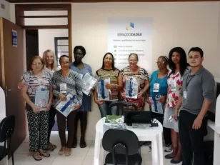 Alunos e instrutor do curso no Espaço Cidadão em Campina Grande do Sul