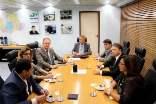 Bahia tem interesse em sistemas de trânsito e administração do Estado do Paraná 