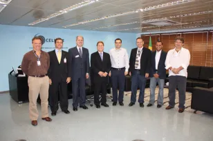 Reunião na Celepar, em 22 de abril, onde foi definida a participação da companhia no Prêmio Gestor Público Paraná. 
Luis Fernando Ballin Ortolani, Laerzio Chiesorin Junior, Agenor Carvalho Dias, Jacson Carvalho Leite, Rafael Moura de Oliveira, Danilo Scalet, Luiz Nunes e José Juracy Macedo