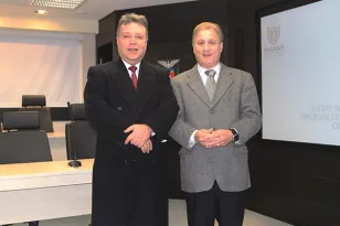 O diretor do Instituto de Identificação do Paraná, Newton Tadeu Rocha e o presidente da Celepar, Jacson Carvalho Leite coordenam a reunião técnica que acontece quarta e quinta-feira, em Curitiba   