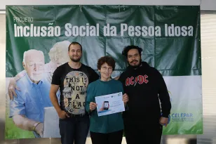 Equipe da Celepar responsável pelo desenvolvimento do novo portal do Detran PR: Carlos Henrique Roland, Rubia Basilli B Mendes Frontelli , Luciana Loli Vieira, Fabio Rodrigo Cordeiro da Silva, Jonathas Mikosz de Moura e Alfredo Jorge Reimann Filho
