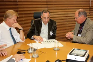 Jacson Carvalho Leite, José Antonio Faria de Brito, 
Hudson Galvani Amarilla e Antonio Ricardo Medeiros Assunção