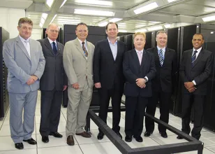 Governador Beto Richa faz saudação especial aos empregados da Celepar na inauguração do novo Data Center Corporativo do Governo do Estado