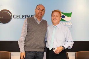 O coordenador da CPE, Clever de Almeida, esteve nesta terça-feira (05) reunido na Celepar com o presidente Jacson Carvalho Leite avaliando soluções de tecnologia da informação e comunicação para serem aplicadas nesta área do Governo do Estado