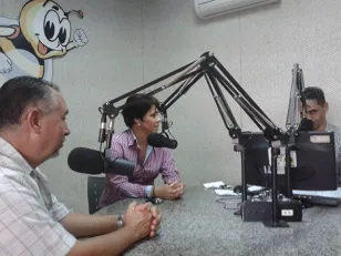 O coordenador Antonio Carlos Schimaleski e a secretária Inês de Paula concederam nesta terça-feira (18), entrevista à Rádio Colmeia sobre o Projeto de Inclusão Social da Pessoa Idosa