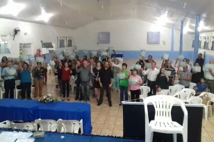 Curso de Acesso à Internet e Redes Sociais forma 61 idosos em Assis Chateaubriand