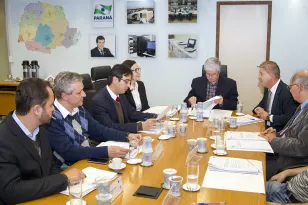 Valdir Rossoni defende a ampliação do uso de soluções de TIC pelo Estado