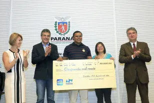 Nota Paraná entrega prêmios, lança aplicativo desenvolvido pela Celepar e faz parceria com instituições