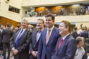 Nova Mesa Executiva é empossada na Assembleia Legislativa do Paraná