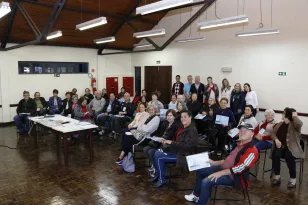 Curso Básico de Smartphone promove inclusão de mais 73 idosos no mundo digital