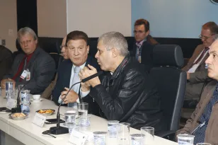 Diretoria da Itaipu conhece política de TIC do Governo do Paraná