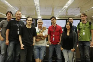 Equipe da Divisão de Operações (DIOPE) que atuou na mudança do horário de verão. Felipe Vieira, Yuri Schultz,
Thiago Pagliuca, Hemerson Luis Matoso, José Cláudio, Thamia Kuada, Jaime Pontes e Reginaldo Rendaki