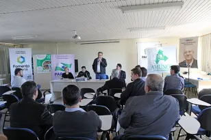 Celepar apresenta seus produtos e serviços à Associação dos Municípios do Norte do Paraná