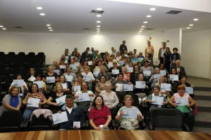 Parceria entre Celepar e Prefeitura de Curitiba proporciona inclusão digital de idosos