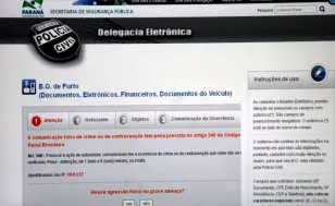 Os policiais que trabalham na Delegacia Eletrônica do Paraná fizeram um total de 134.618 atendimentos durante o ano de 2013. No ano anterior foram 125.782 registros gerados a partir do contato do cidadão com a Polícia Civil, por meio do site: www.delegaciaeletronica.pr.gov.br.