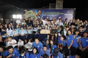 Estado distribui 77 mil novos equipamentos de informática e kits de robótica para escolas