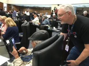 92 idosos são inseridos no mundo digital com workshop de tecnologia da Celepar em parceria com a Alep