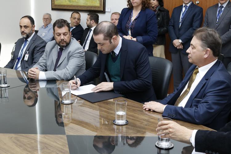 O presidente da Celepar, Tiago Waterkemper, parabenizou a parceria entre o Executivo e o Judiciário