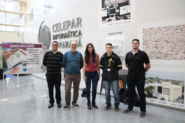 Alunos da UniBrasil conhecem estrutura tecnológica da Celepar