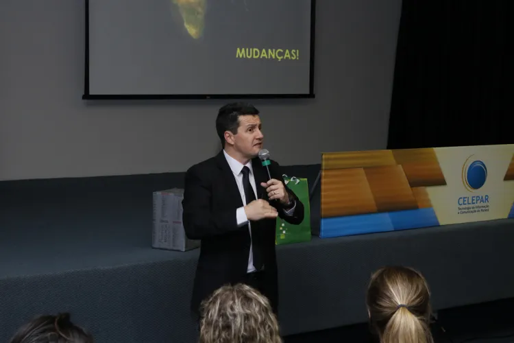 Celepar promove palestra sobre gestão da mudança
