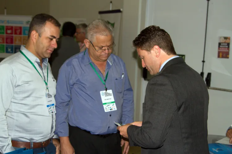 Celepar expõe soluções e serviços em evento da Associação dos Municípios do Paraná