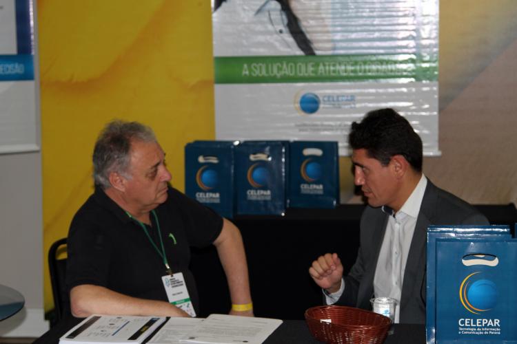 Celepar expõe soluções e serviços em evento da Associação dos Municípios do Paraná