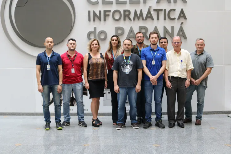 equipe desenvolvedora de serviços de comunicação multimídia da empresa
