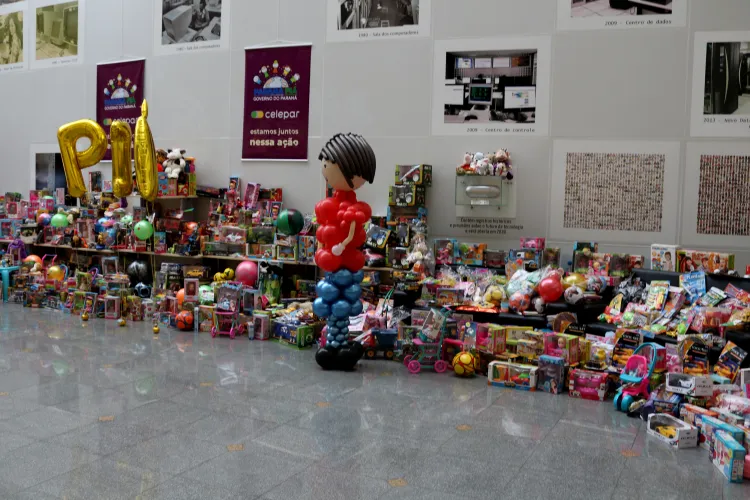Paraná Piá: Celepar arrecada mais de mil brinquedos e realiza entrega para a Defesa Civil e Superintendência de Ação Solidária