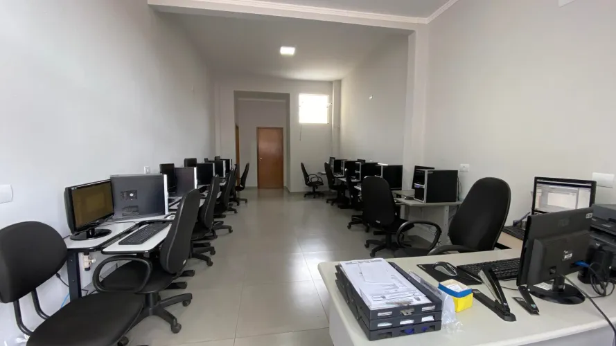 Celepar entrega computadores ao novo prédio de Espaço Cidadão - Telecentro em Paiçandu