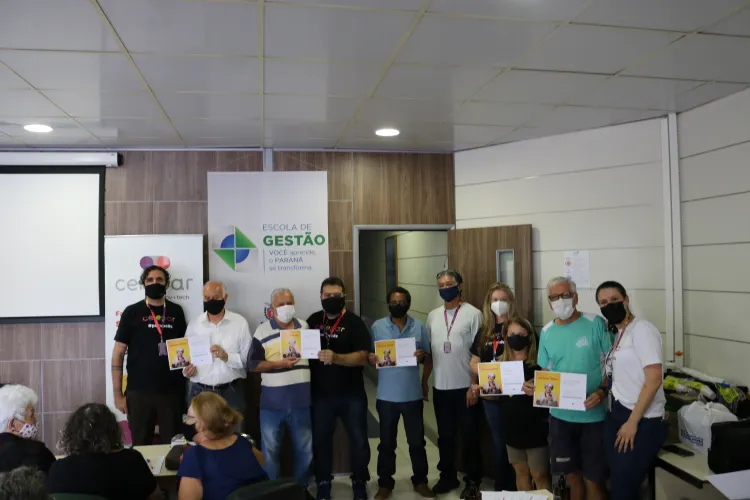 Curso básico de smartphone promovido pela Celepar promove a inclusão de 45 idosos no mundo digital