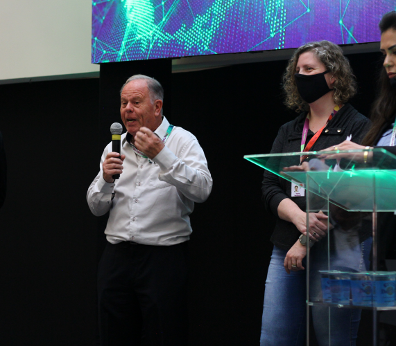 No dia do trabalho Celepar homenageia colaboradores que fazem parte da história da tecnologia no paraná