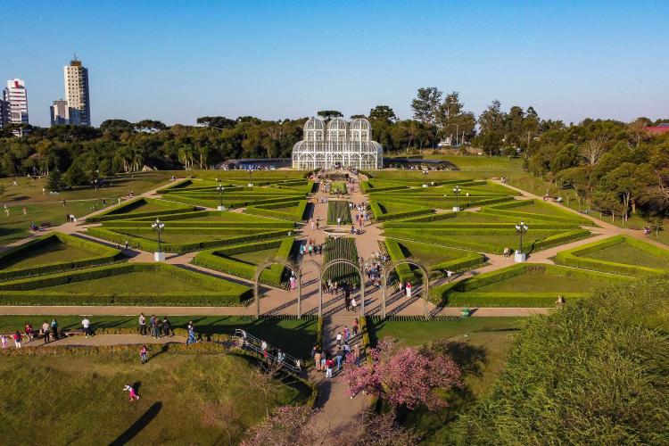 Entenda a relação da Celepar com o turismo e aproveite a tecnologia para viajar no Paraná