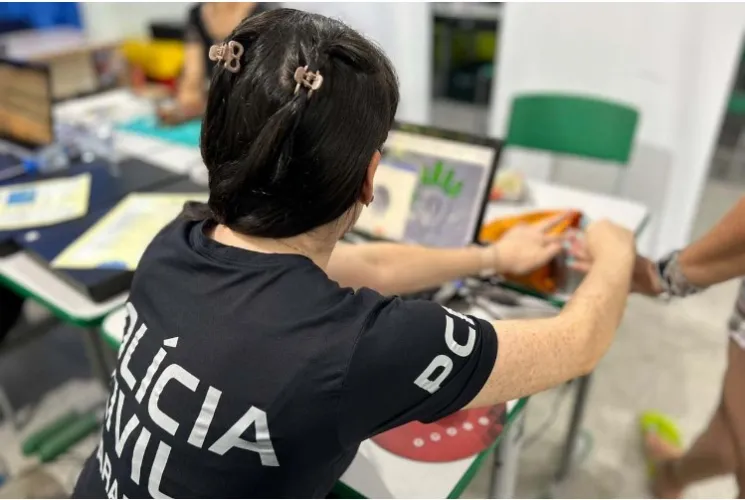 Celepar auxilia PCPR no processo de emissão da nova Carteira de Identidade Nacional