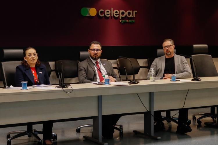 Celepar apresenta sistema de gestão do SAMU para o Ministério da Saúde