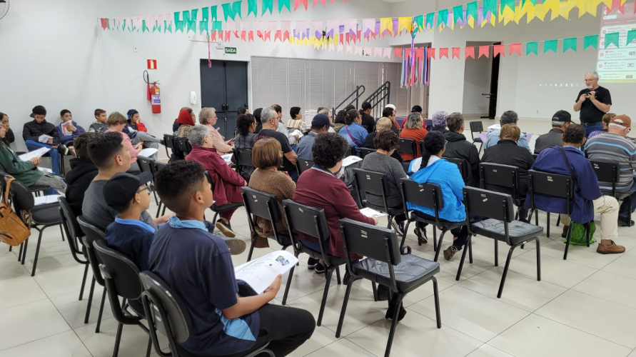 Capacitação amplia a inclusão digital e autonomia dos idosos no Paraná