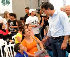 Governador Beto Richa acompanhado pelo secertário Chefe de Gabinete, Deonilson Roldo, secretário de Segurança Pública, Cid Vasques, secretário de Relações com a Comunidade, Ubirajara Schreiber, vice-prefeito de São José dos Pinhais, Antonio Benedito Fenelon, comandante geral da Policia Militar, Cel