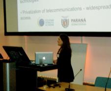 A analista de informática da Celepar, Beatriz Lanza fala sobre a experiência do Paraná em governo eletrônico