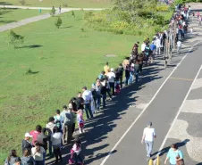 Mutirão da Cidadania Paraná em Ação faz 60 mil atendimentos em Ponta Grossa. 16-11-2014.