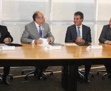 Assinatura de acordo entre TSE e governo do Paraná