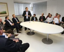 A Secretaria para Assuntos Estratégicos e a Companhia de Informática e Comunicação do Estado do Paraná (Celepar) vão unificar suas ações voltadas à inclusão digital.Curitiba, 16/03/2016.Foto: José Fernando Ogura/SEAE