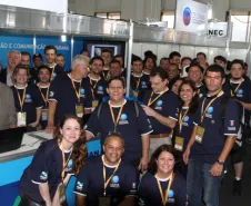Equipe da Celepar no estande montado pela companhia na Latinoware 2013