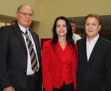 Lucia Helena Cobbo de Lara homenageada pelos seus 25 anos de serviços prestados na Celepar.