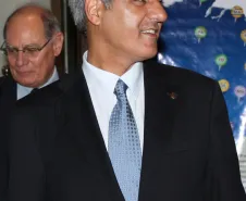 O secretário de Infraestrutura e Logística, José Richa Filho e o diretor administrativo-financeiro da Companhia de Informática do Paraná/Celepar, Lucio Alberto Hansel