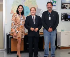Cristina Viomar (Sbgeo) e Henrique Salatino Miorelli (Sbgeo), da equipe do BI da SEJU, com o presidente Jacson Carvalho Leite