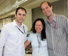 Da Celepar, a esq. o Diretor de Tecnologia da Informação - DTI, Danilo Scalet, o Diretor de Desenvolvimento - DD, José Juracy Macedo e o Diretor de Operações - DO, Luiz Fernando Ballin Ortolani