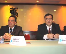 Participantes da 117ª Reunião Ordinária do Conselho das Associadas da Associação Brasileira de Entidades Estaduais de Tecnologia da Informação e Comunicação (Abep) em Curitiba/PR, nos dias 09 e 10 de fevereiro de 2012
