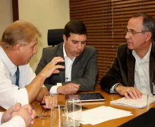 Diretor de Operações da Celepar, Luiz Fernando Ballin Ortolani, Jacson Leite e Rene Pereira da Costa