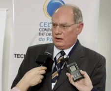 “A Delegacia Eletrônica veio para facilitar a vida do cidadão, ao mesmo tempo em que libera o policial para sua função especifica, a de investigação. É para isso que existe a tecnologia”. Lucio Alberto Hansel, diretor  administrativo-financeiro da Celepar, que representou o presidente Jacson Carvalho Leite"